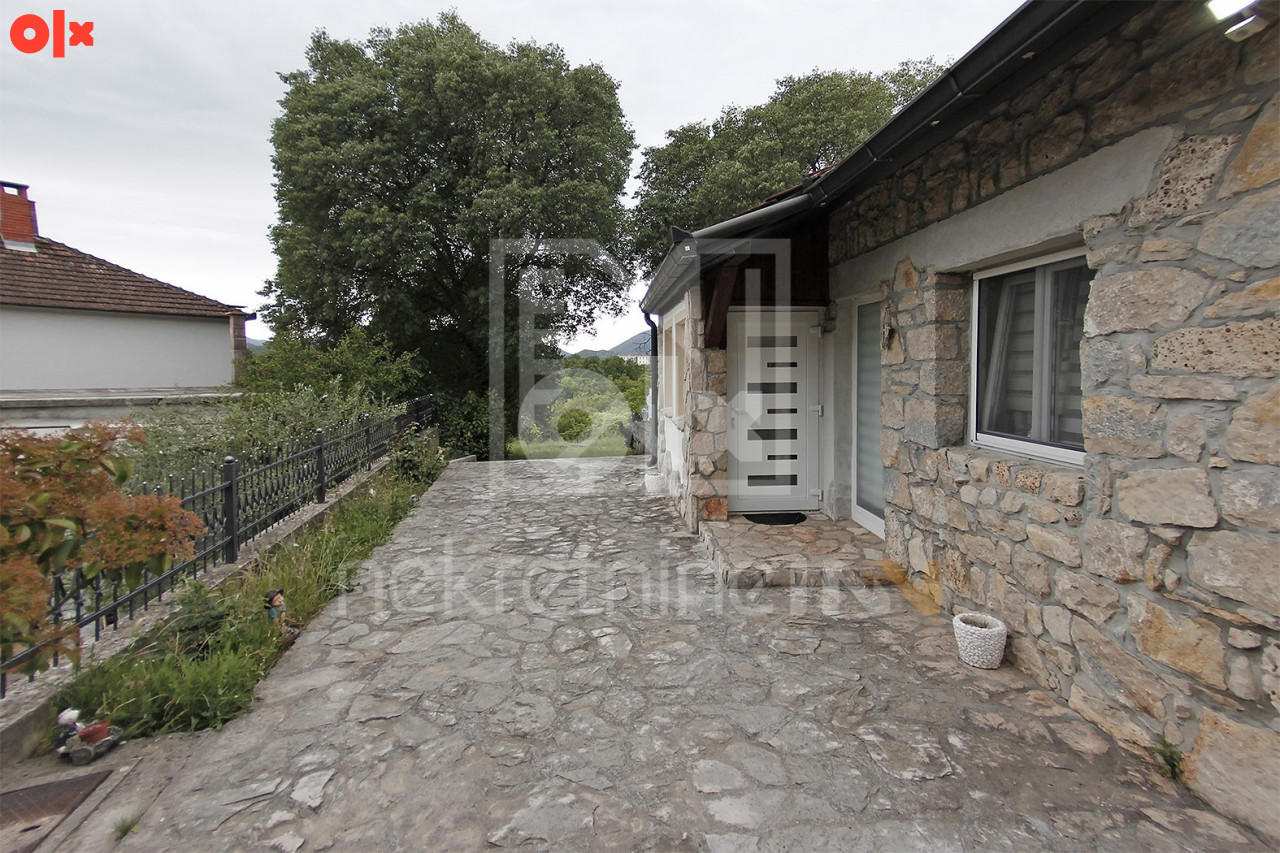 Prodaje se kuća i zemljište u Ljubuškom