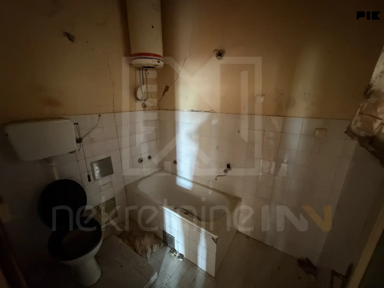 Mostarski Stari Grad trosoban stan na prestižnoj lokaciji