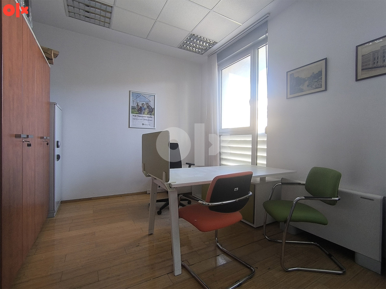Daje se u najam uredski poslovni prostor površine 220 m2