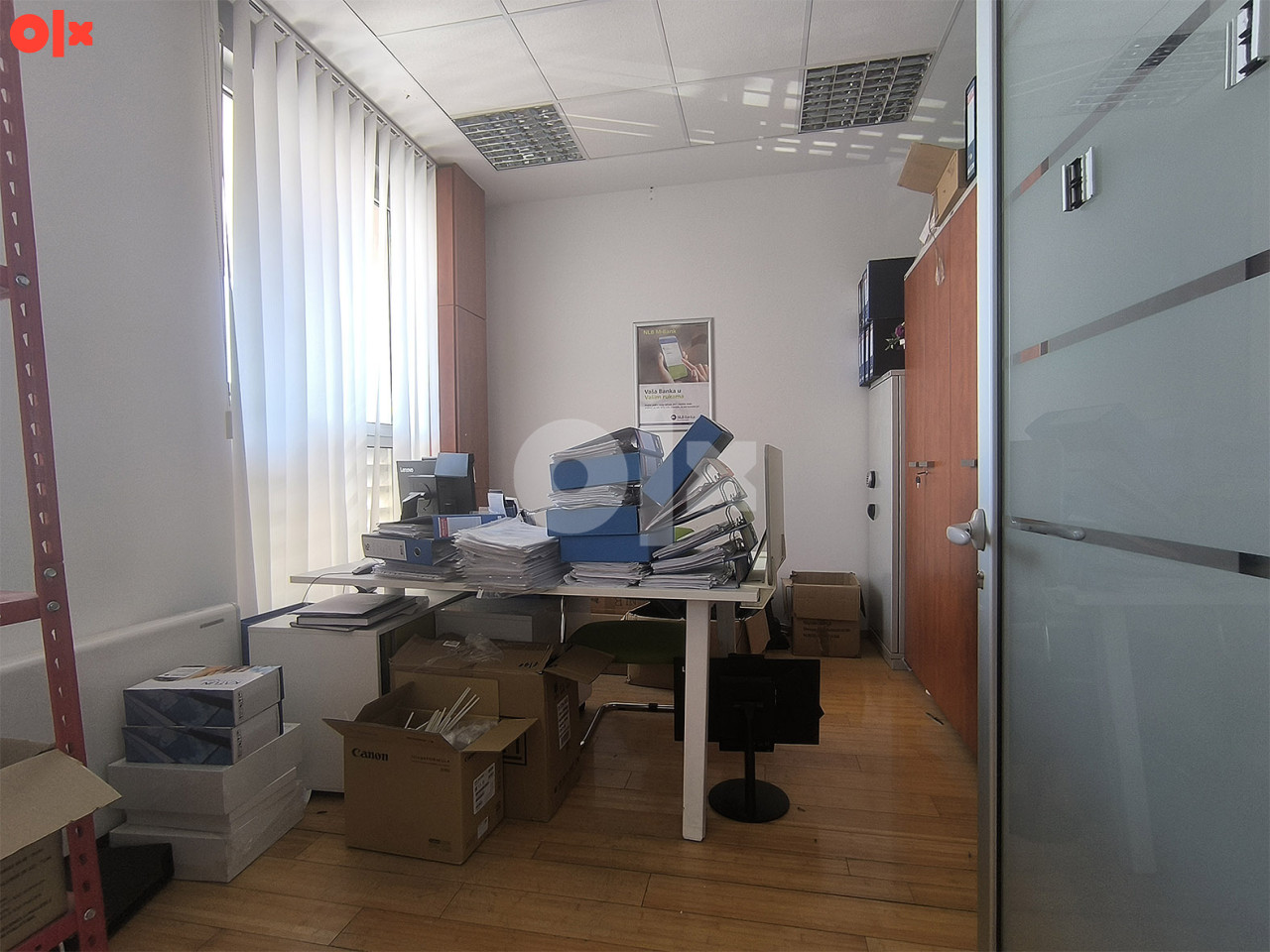 Daje se u najam uredski poslovni prostor površine 220 m2
