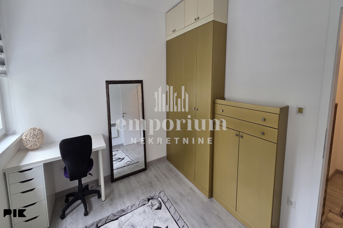 Kompletno renoviran i namješten trosoban stan ID:2804/IP