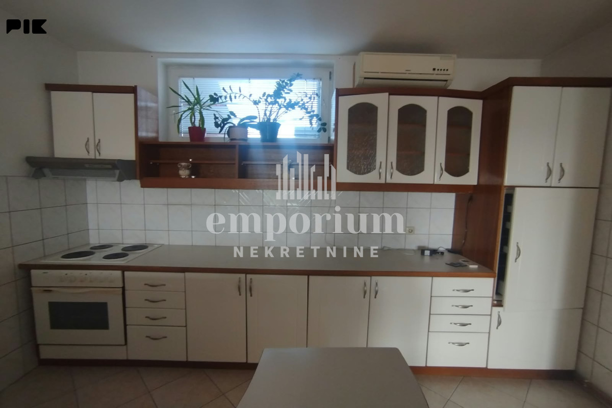 Dvoiposoban stan 86 m2 sa ostavom od 50 m2 ID:2794/IP