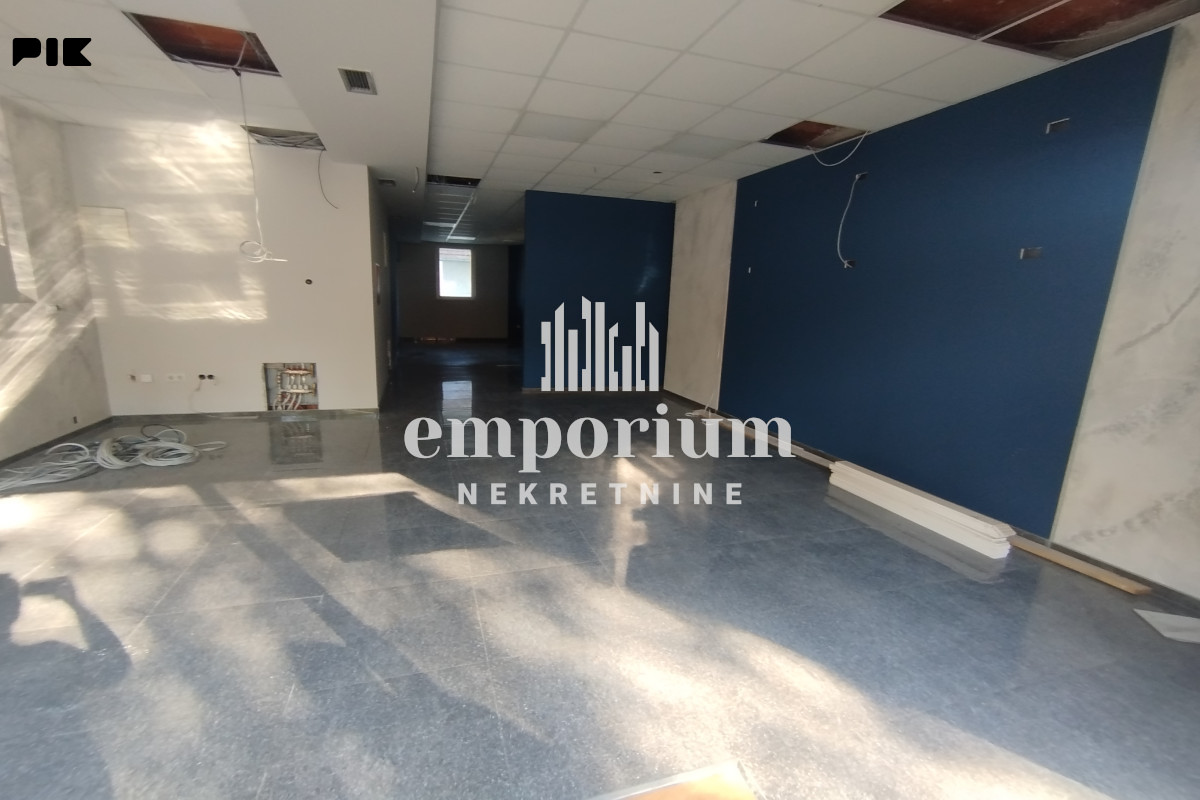 Poslovni prostor 120m2 u prizemlju ID:228/IP
