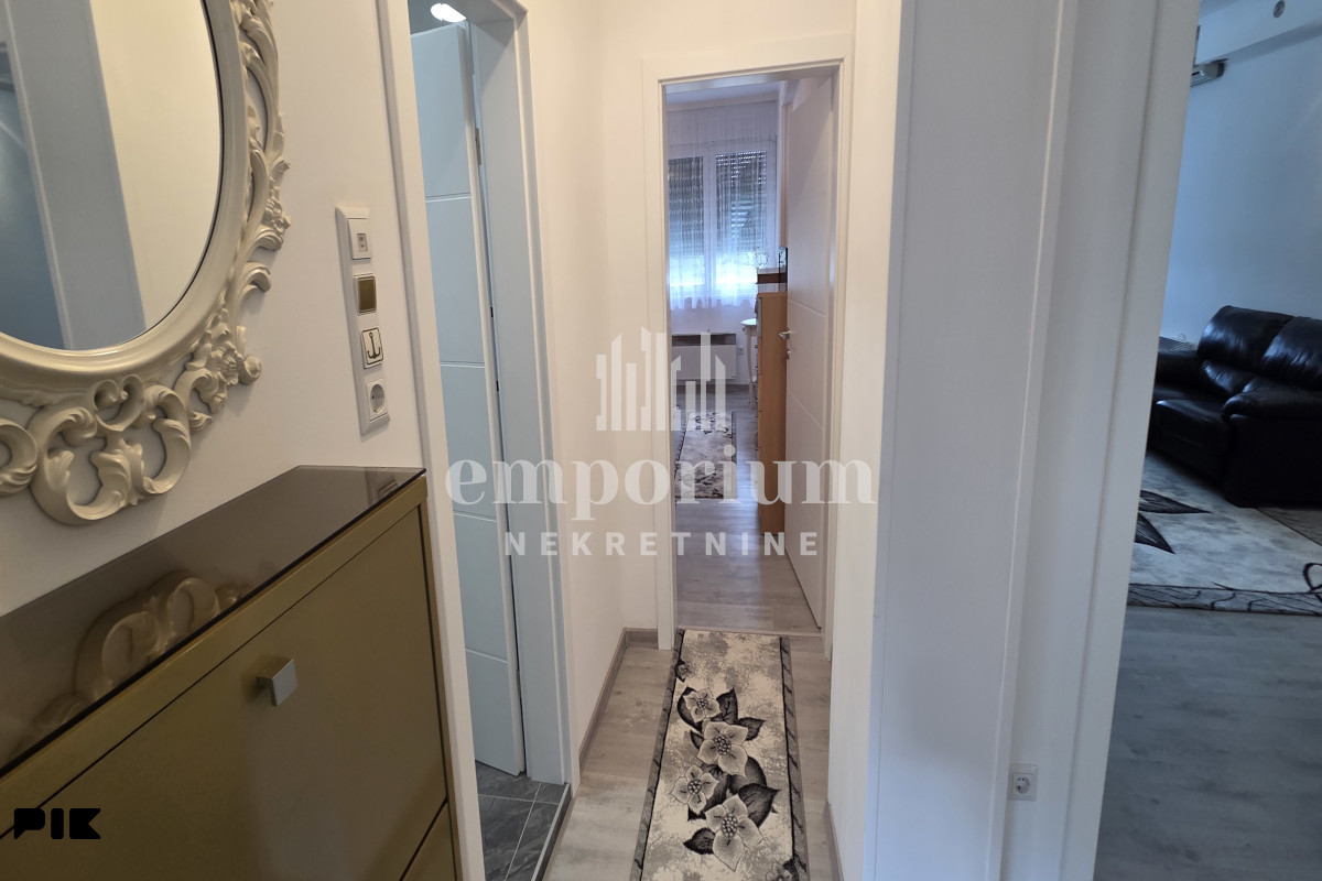 Kompletno renoviran i namješten trosoban stan ID:2804/IP
