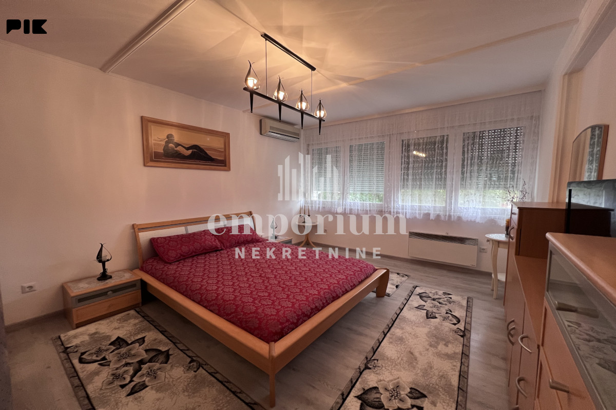 Kompletno renoviran i namješten trosoban stan ID:2804/IP