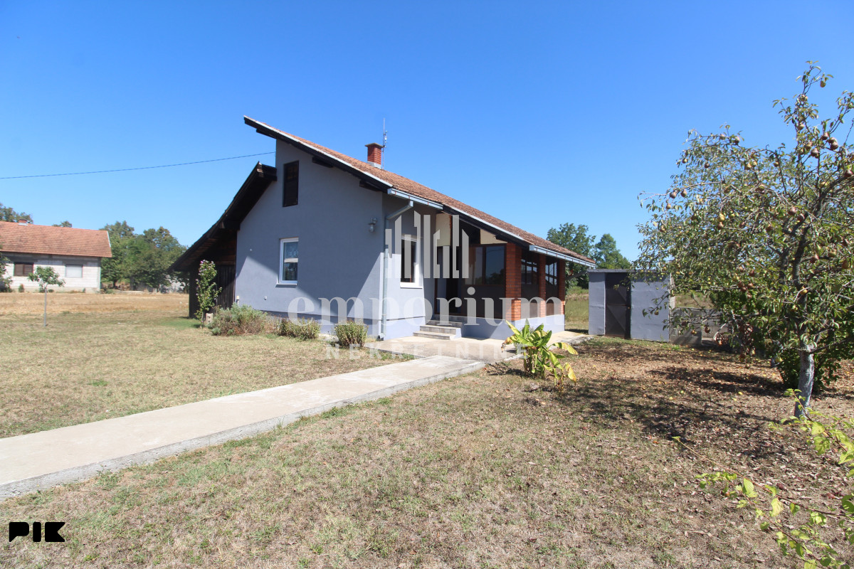 Useljiva kuća Pr+Pot u Obudovcu na parceli od 1.110m2 ID: 2781/BN
