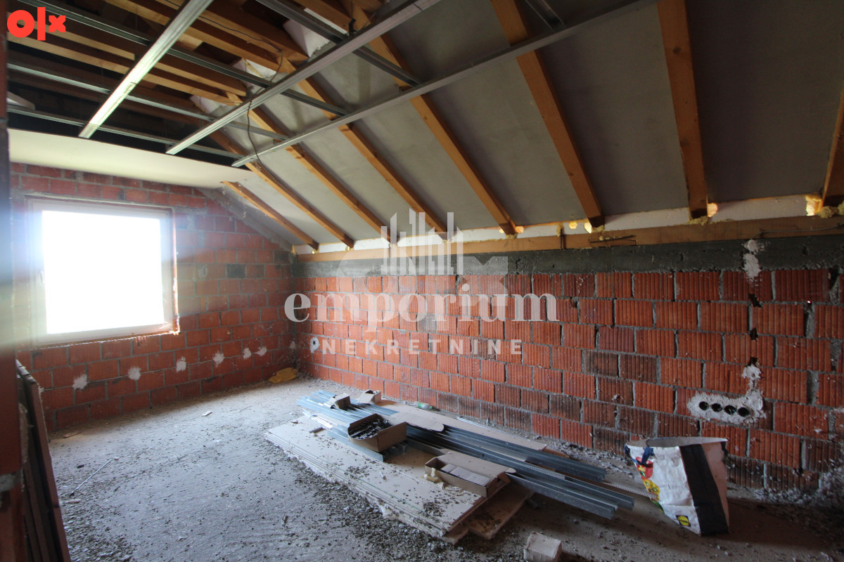 Nedovršena porodična kuća 100 m2, na placu od 480 m2 ID: 2747/EN