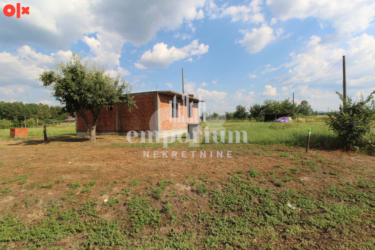 Nedovršena kuća sa placem od 2.868 m2 u Pelagićevu ID: 2744/EN