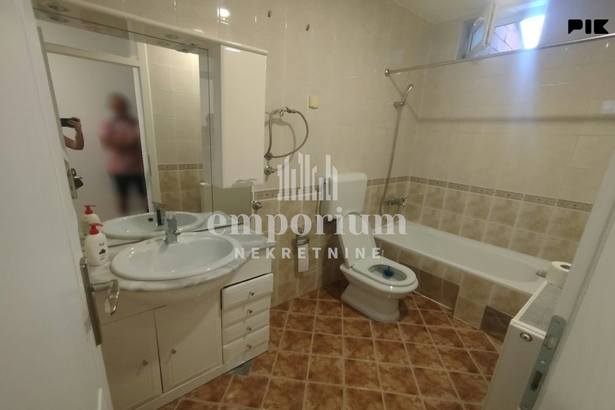 Dvoiposoban stan 86 m2 sa ostavom od 50 m2 ID:2794/IP