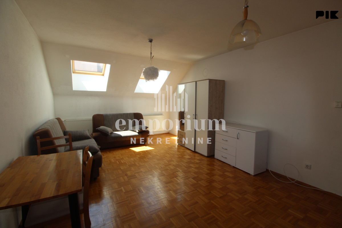 Useljiva garsonjera površine 34m2 ID: 2775/EN