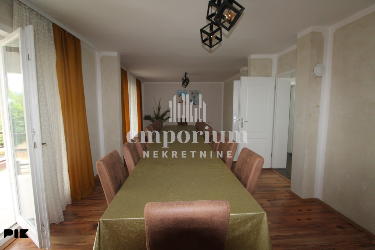 Vikendica sa bazenom, ljetnikovcem i dvorištem ID:2802/BN