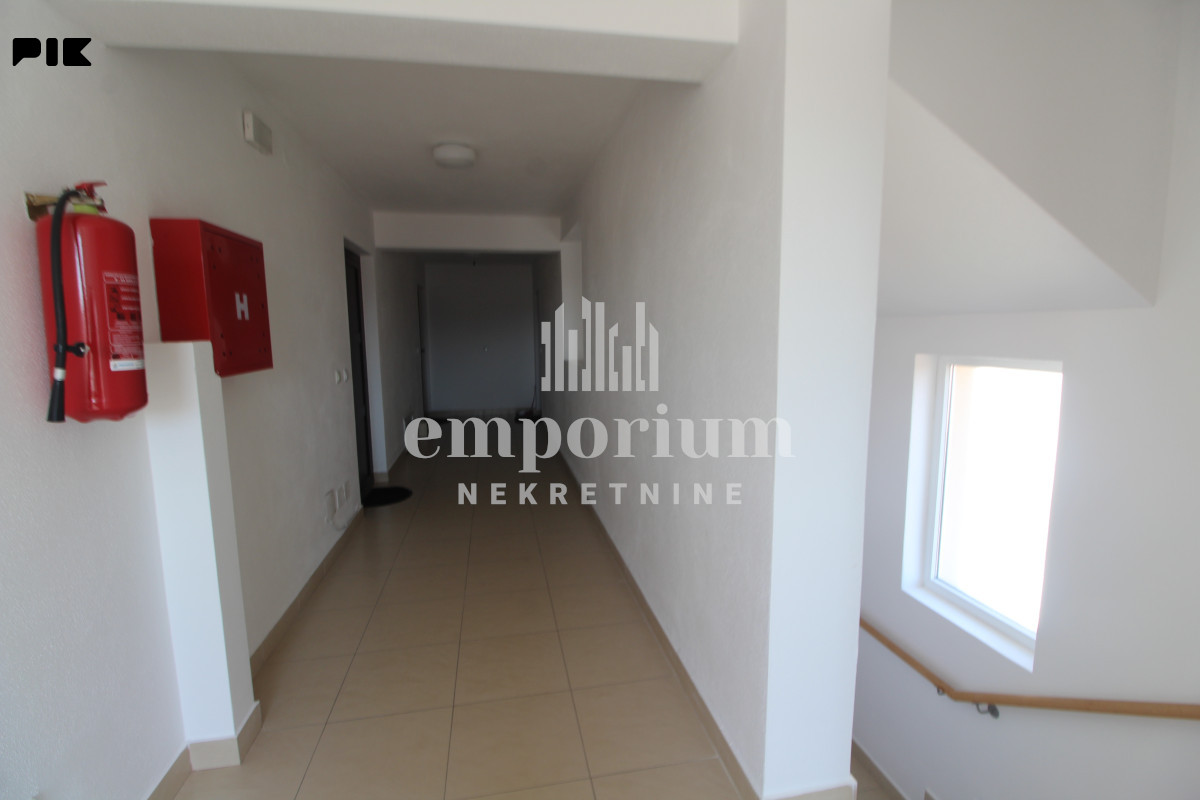 Useljiva garsonjera površine 34m2 ID: 2775/EN