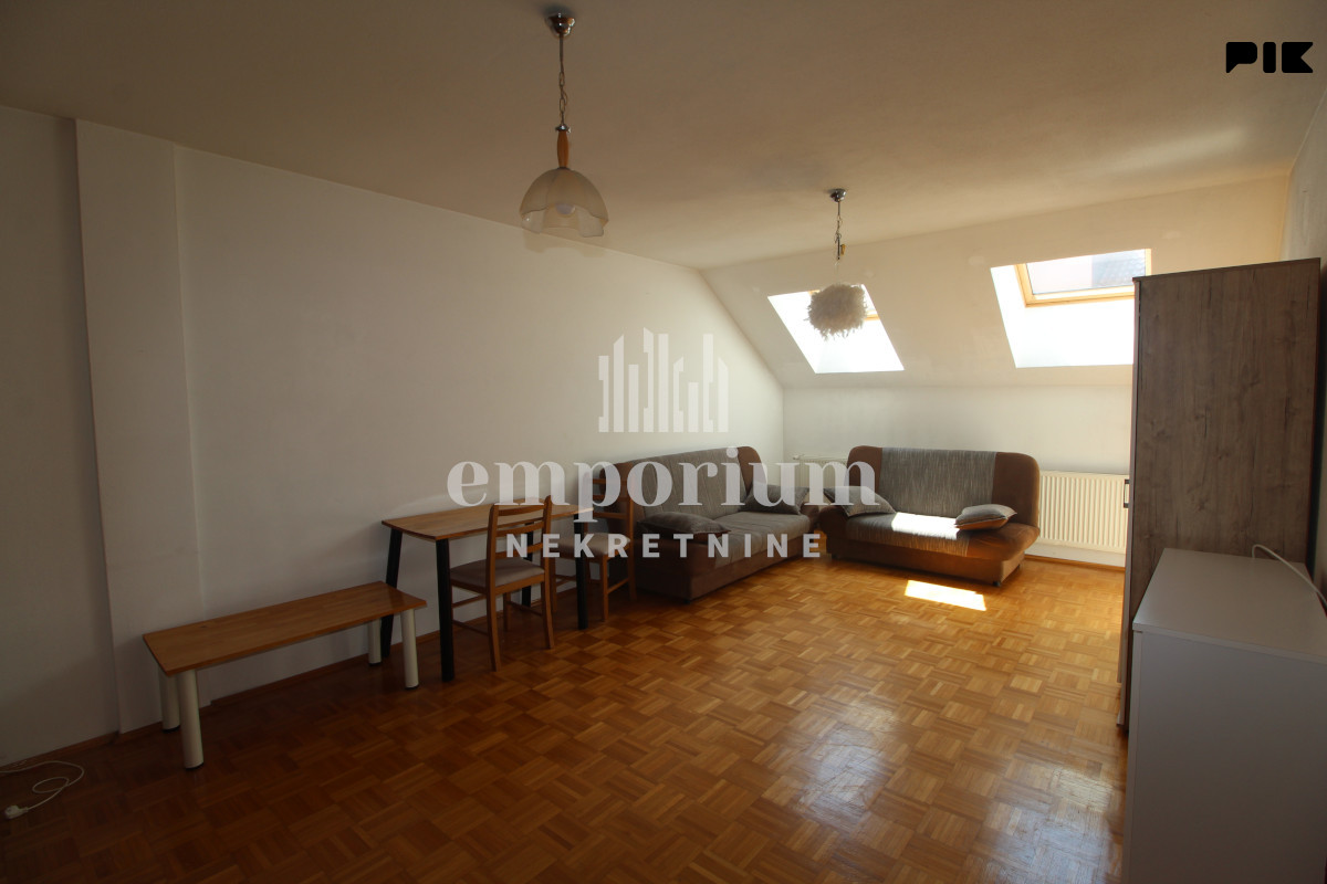 Useljiva garsonjera površine 34m2 ID: 2775/EN