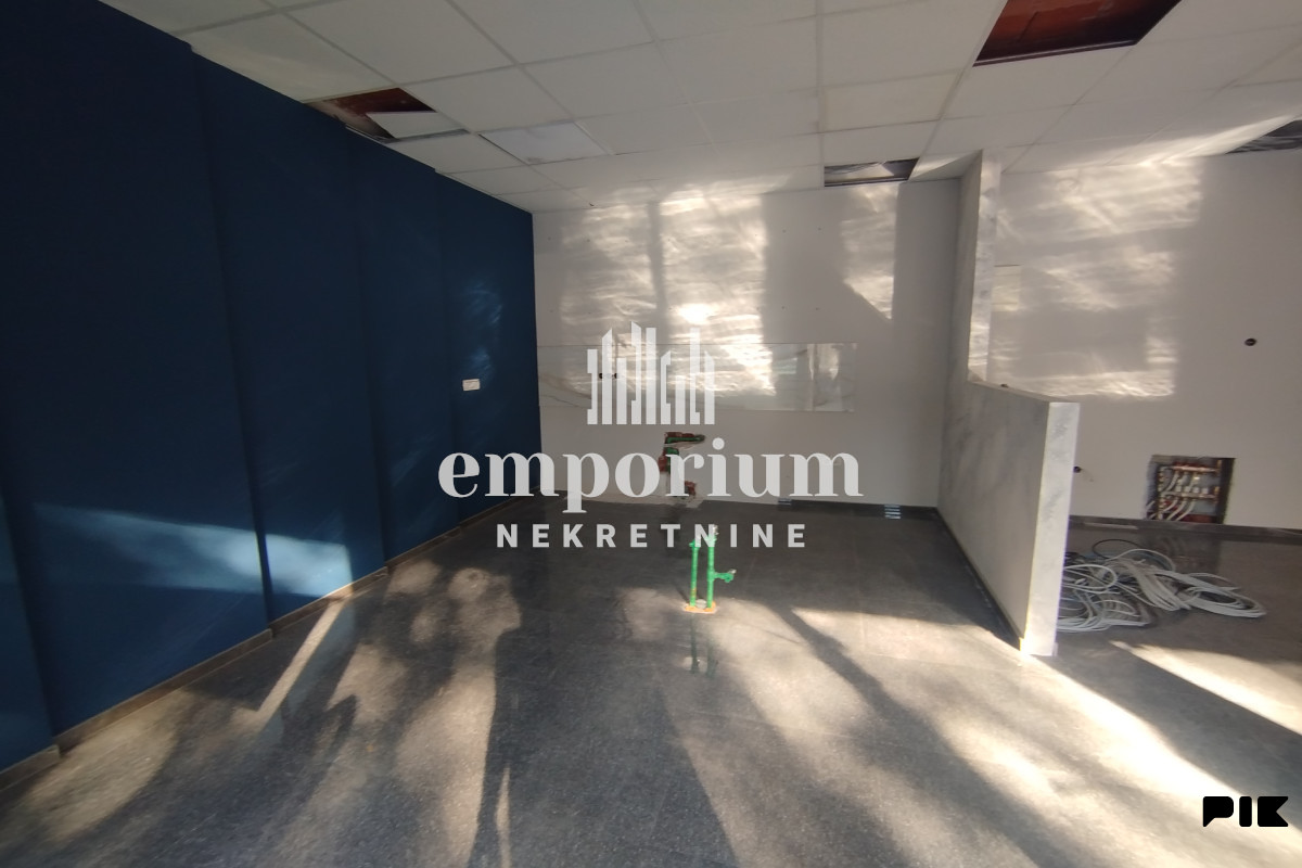 Poslovni prostor 120m2 u prizemlju ID:228/IP