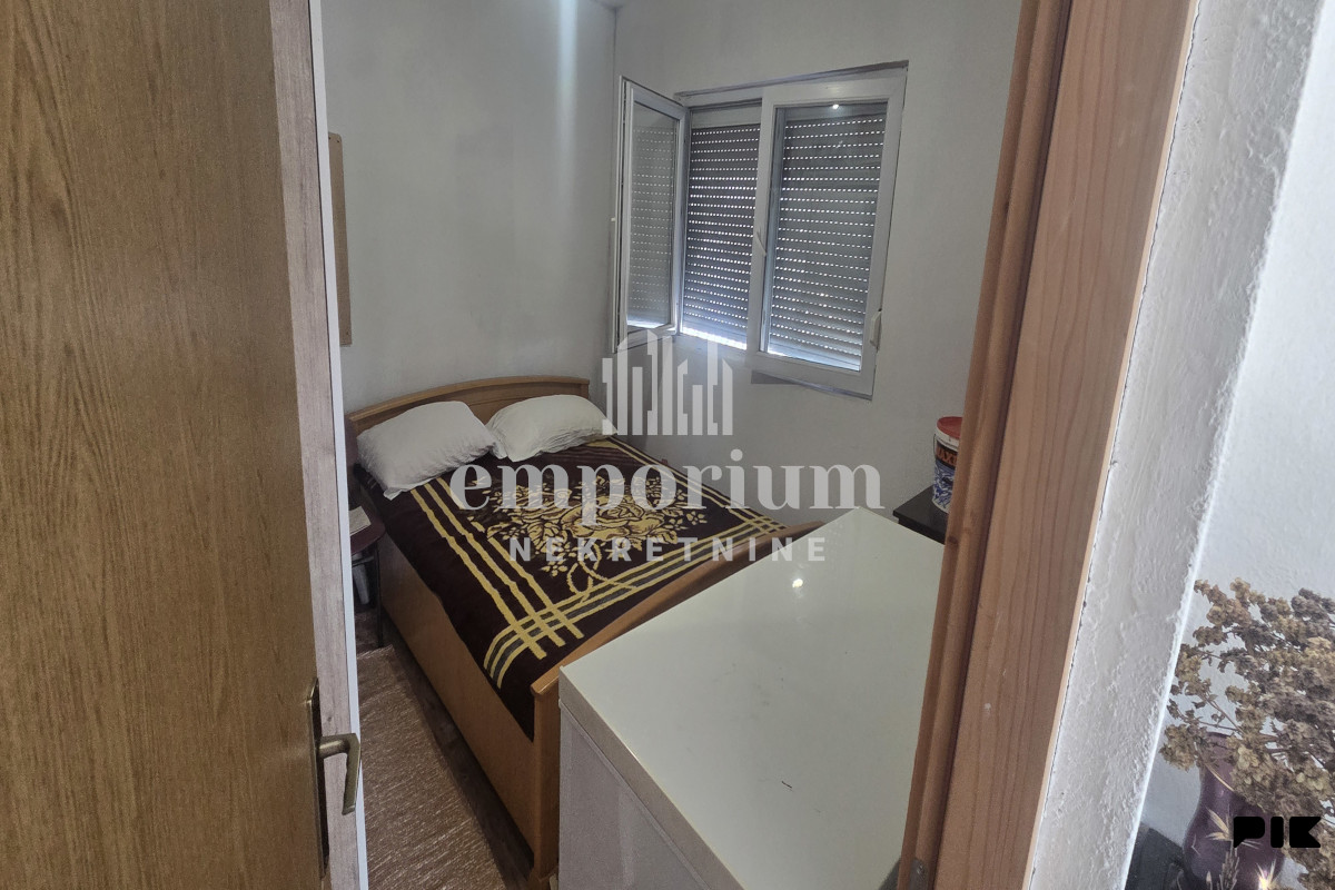 Prizemna kuća na parceli od 514m2 u Grčici ID:2787/BN