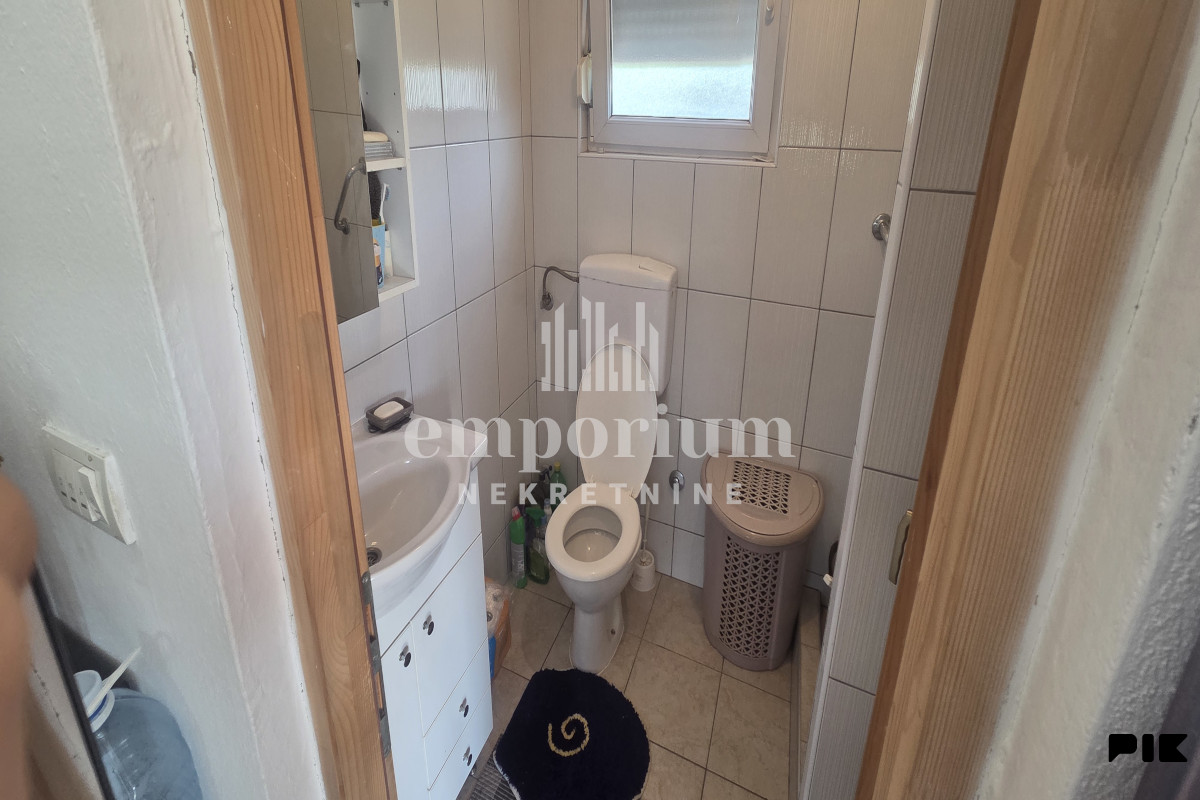 Prizemna kuća na parceli od 514m2 u Grčici ID:2787/BN