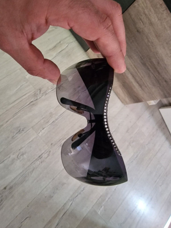 Suncane naocale naocari naocare 2 Givenchy SGV 351S