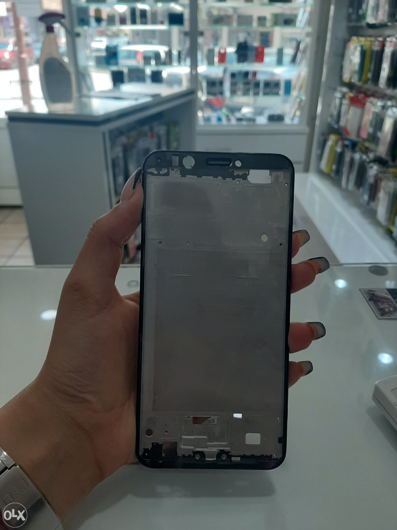 Kuciste Ram Frejm Oklop Lajsna Displej Huawei Y7 2018