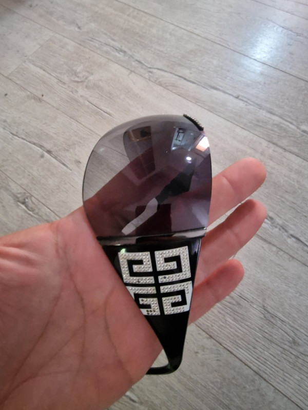 Suncane naocale naocari naocare 2 Givenchy SGV 351S