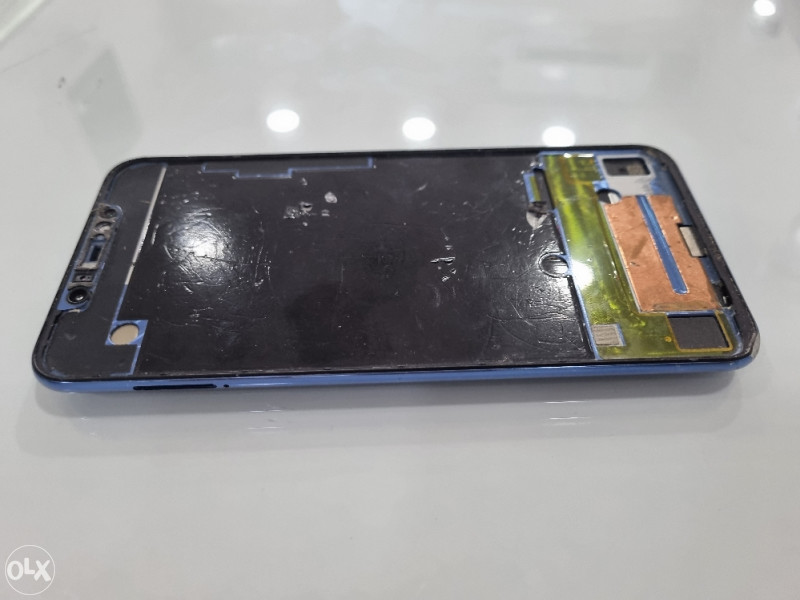 Pokvaren-Mobilni Telefon Xiaomi Mi 8