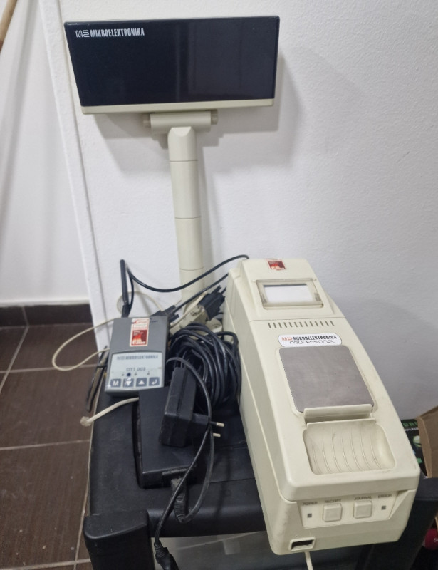 Fiskalni stampac printer ME
PROFESIONAL Hibrid Mikroelektronika