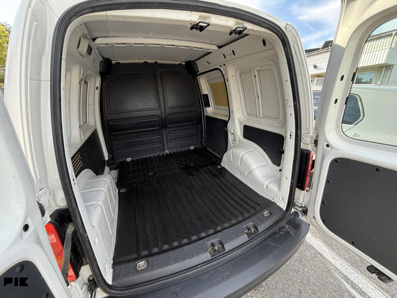 Volkswagen Caddy Cargo 2.0 prvi vlasnik 145000