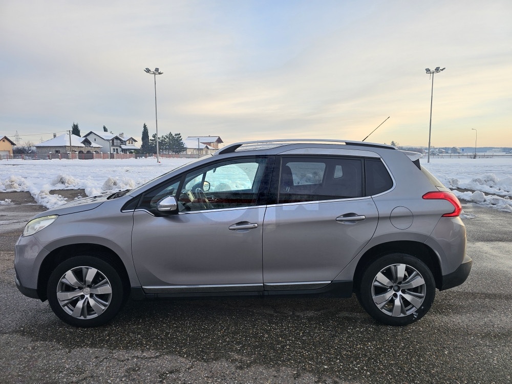 Peugeot 2008 1.2 60kW 2014 Allure *140.000km*
