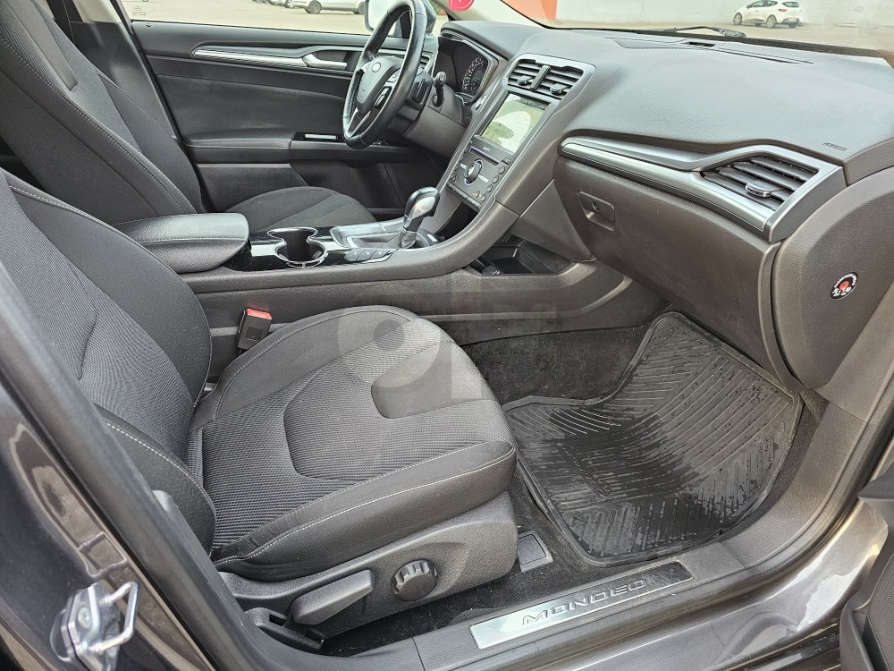 Ford Mondeo 2.0 Tdci Powershift 2016

Titanium