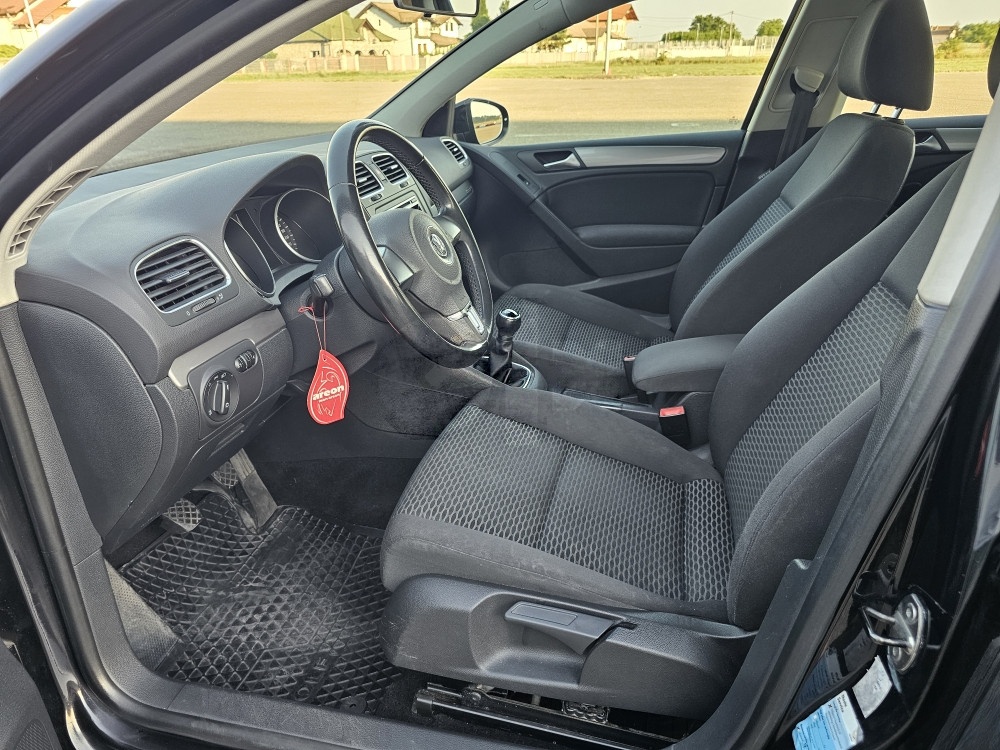 Volkswagen Golf 6 2010 1.6 TDI 66kW
