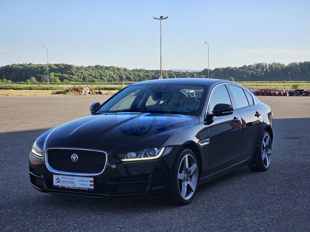 Jaguar XE