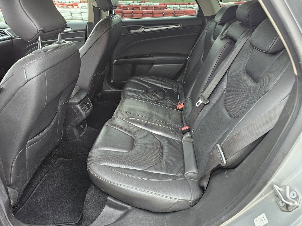 Ford Mondeo 2015 2.0 Automatik 110kW TITANIUM