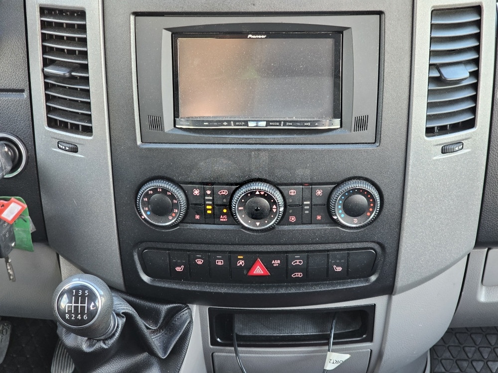 Volkswagen Crafter 2015 8+1 putnicki 2.0 TDI 120kW