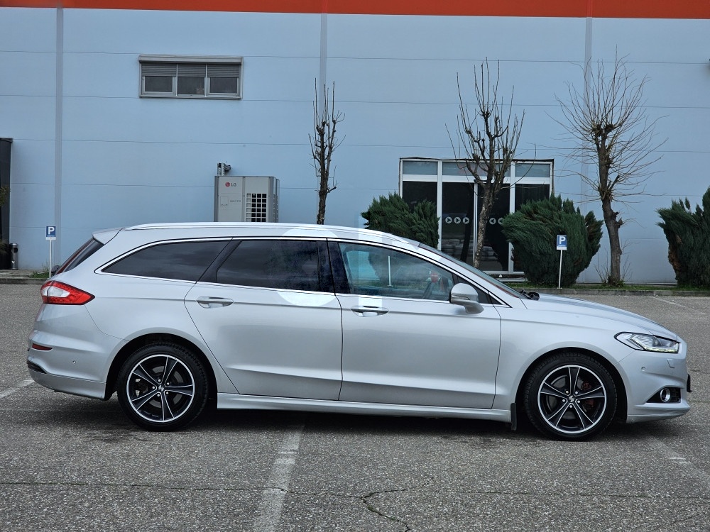 Ford Mondeo 2015 2.0 Automatik 110kW TITANIUM