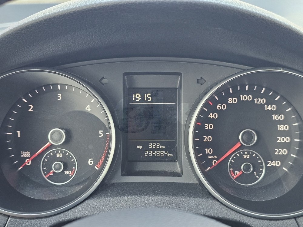 Volkswagen Golf 6 2010 1.6 TDI 66kW