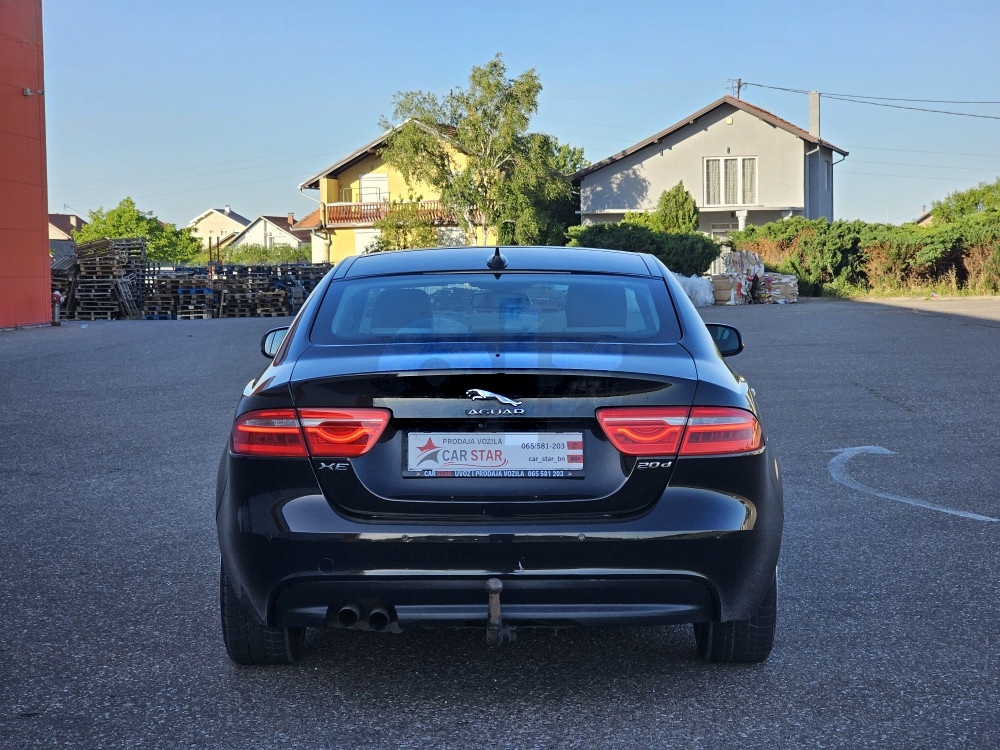 Jaguar XE 2016 Automatik 2.0 d 132kW RWD Panorama