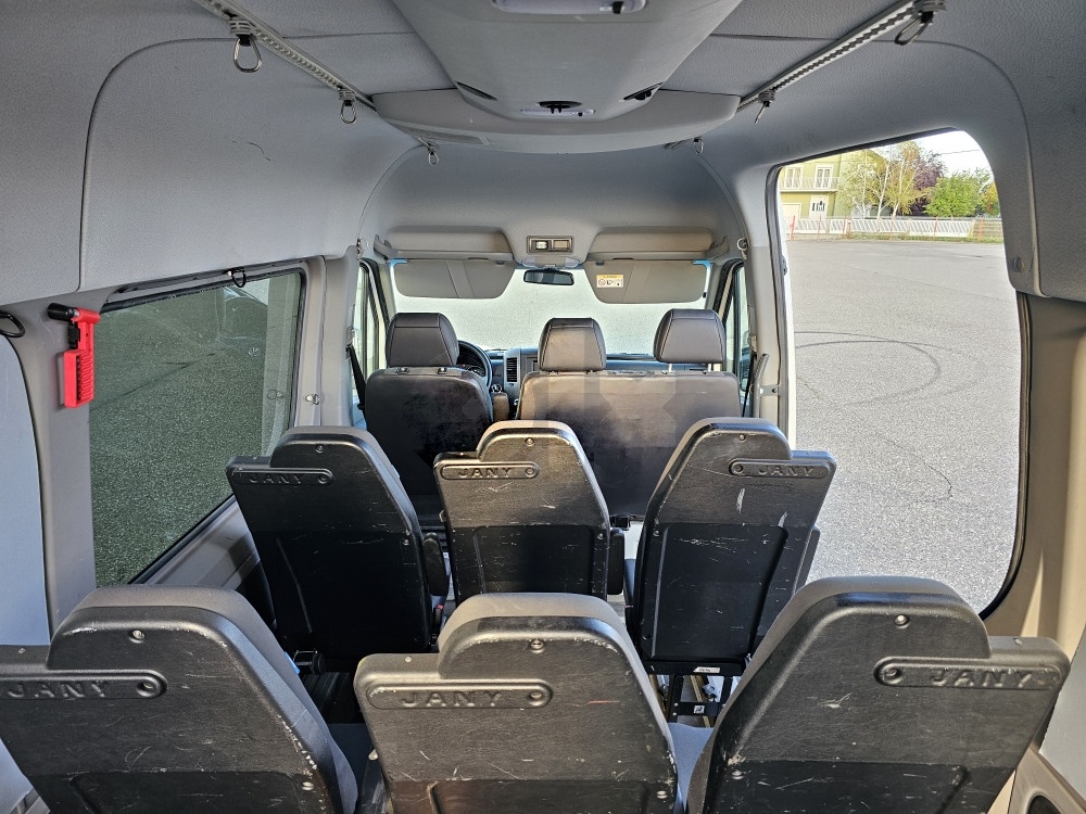 Volkswagen Crafter 2015 8+1 putnicki 2.0 TDI 120kW