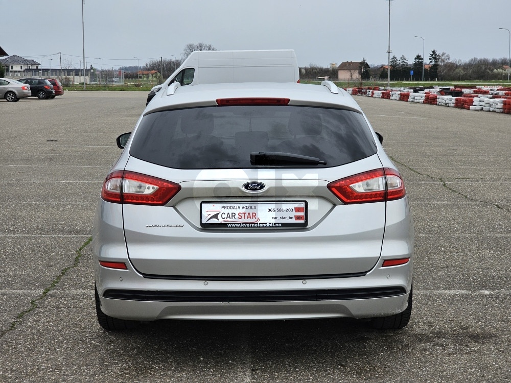 Ford Mondeo 2015 2.0 Automatik 110kW TITANIUM