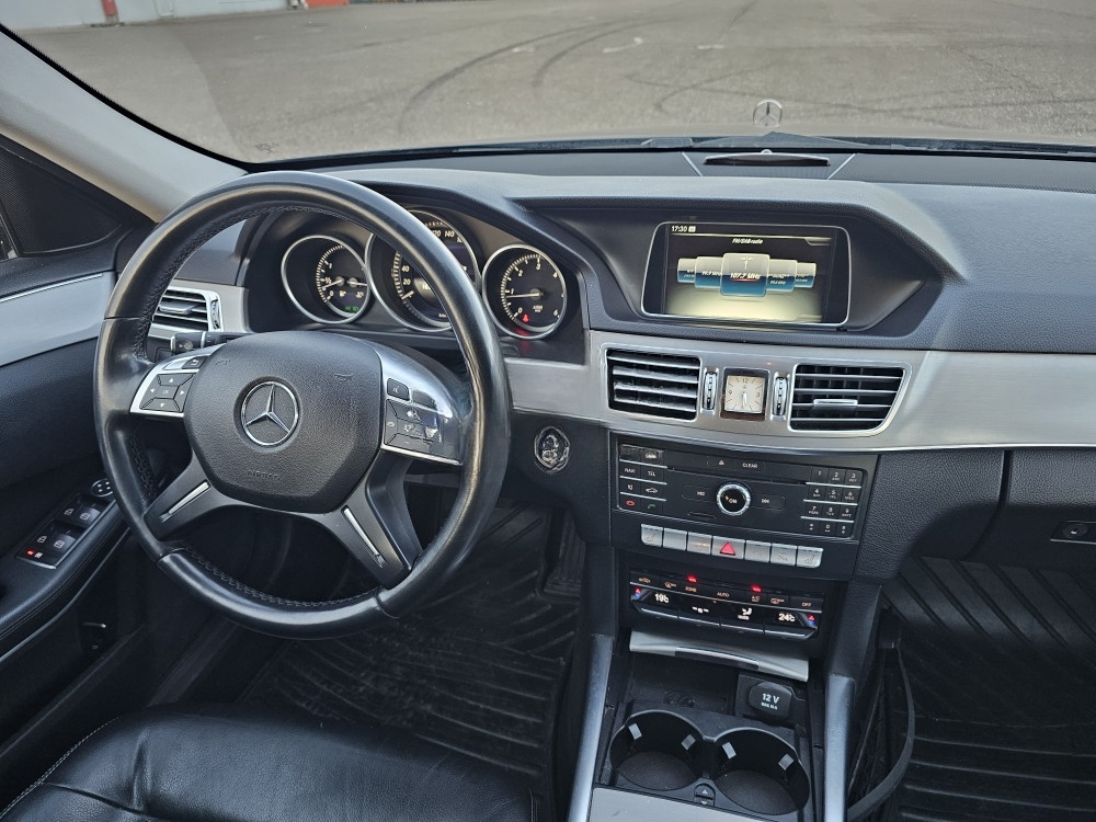 Mercedes-Benz E200 Automatik 2016 Full oprema