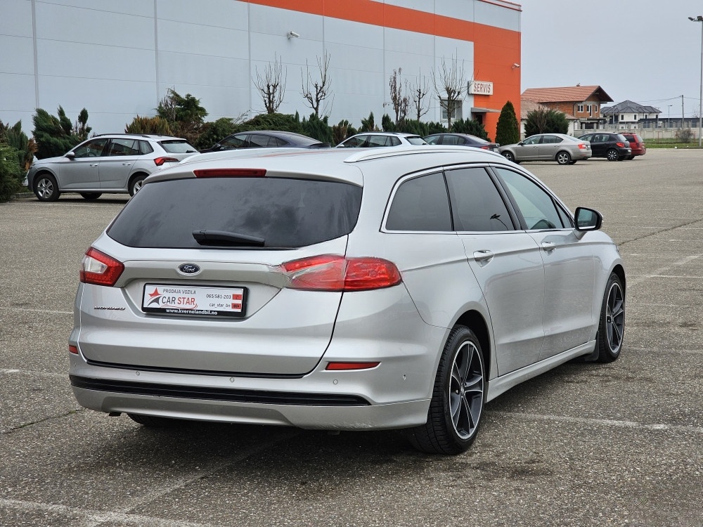 Ford Mondeo 2015 2.0 Automatik 110kW TITANIUM
