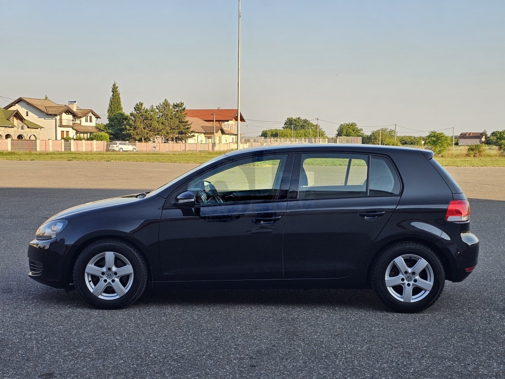 Volkswagen Golf 6 2010 1.6 TDI 66kW