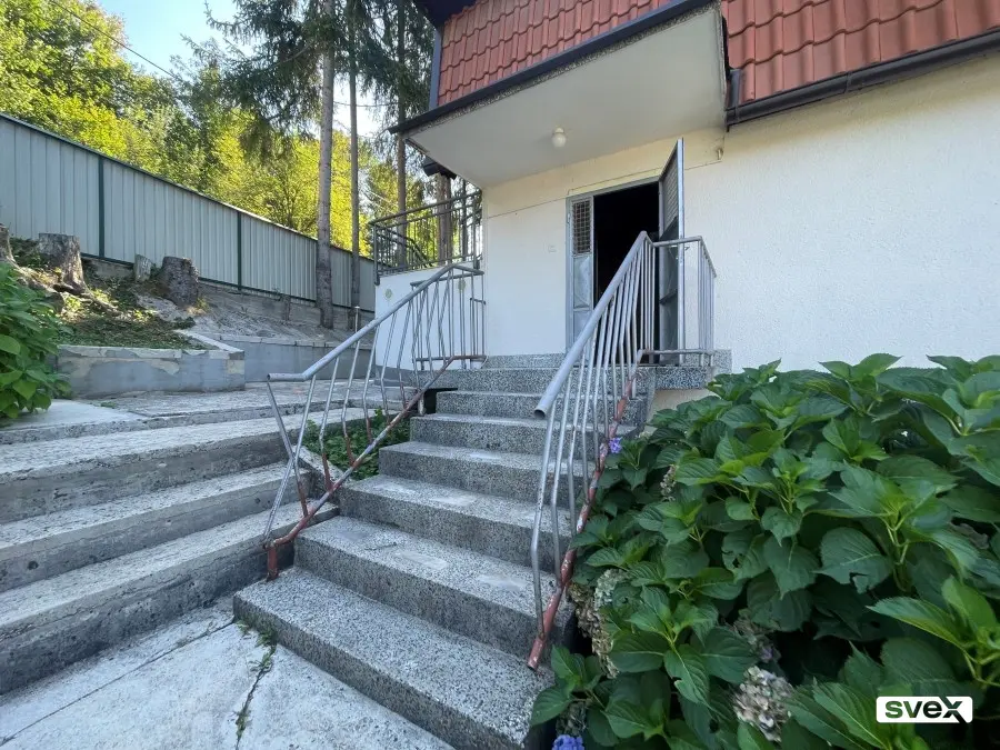 Vikend kuća Busovača, 114m2 stambenog prostora, 1.825m2 zemljišta