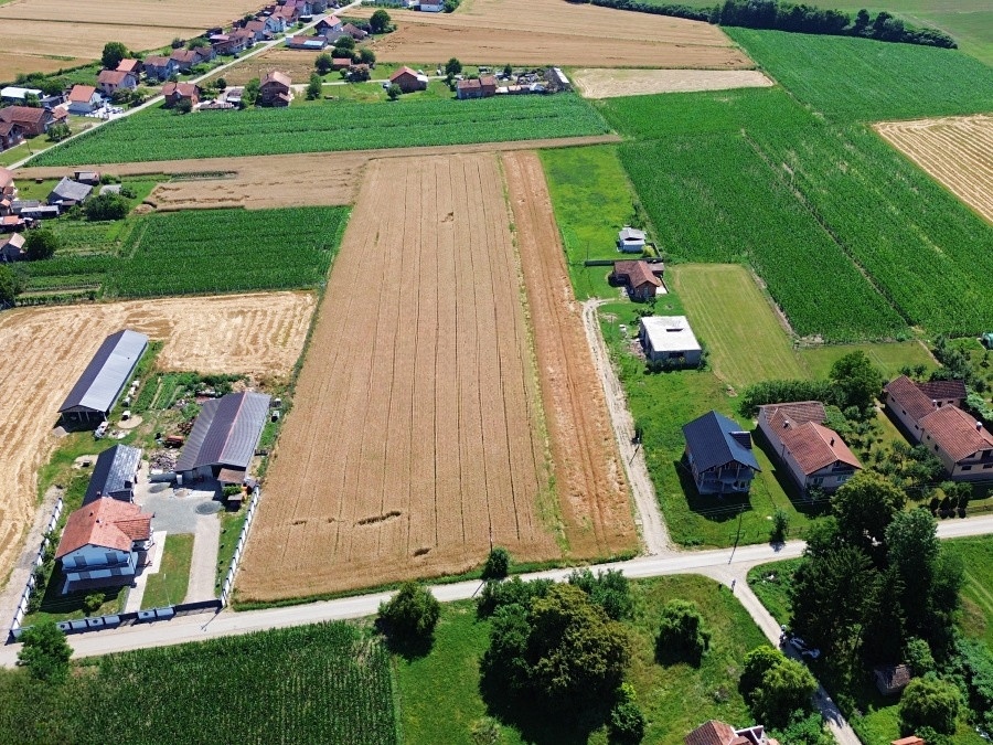 Zemljište, Gradiška, Laminci, P=2548m2