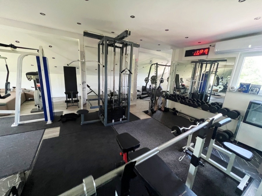 Kuća sa fitness i wellness studiom, Busovača