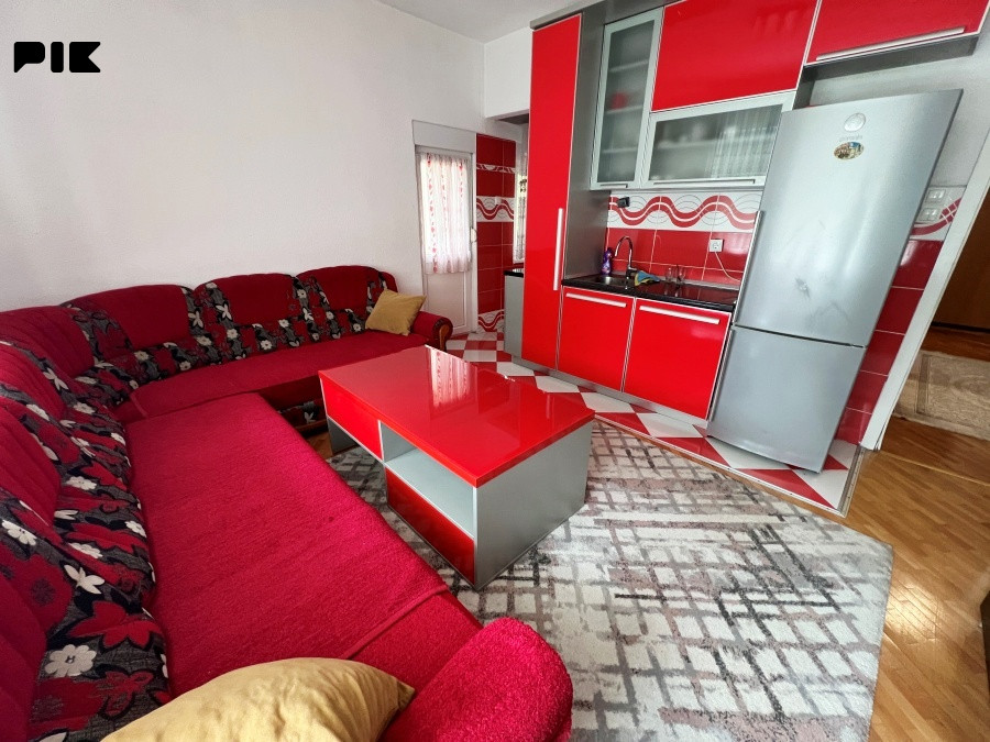 Namješten trosoban stan na Jaliji, P=75m2+10m2