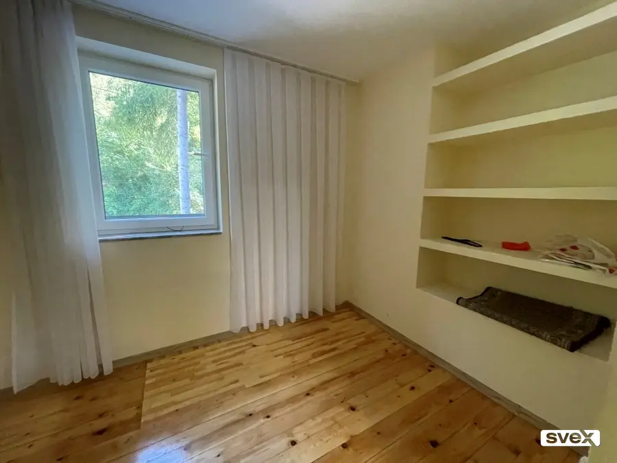 Vikend kuća Busovača, 114m2 stambenog prostora, 1.825m2 zemljišta