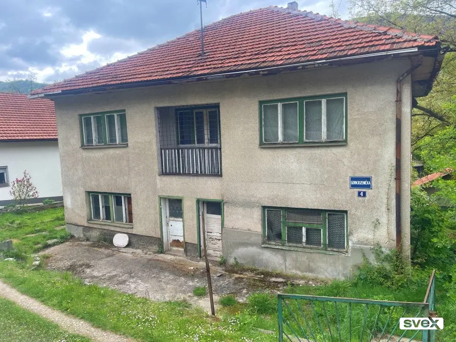 Kuća iznad Mokušnica, Zenica - kuća 258m2 + zemljište 900m2