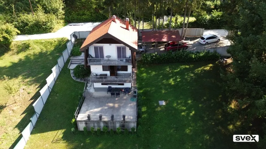 Vikend kuća Busovača, 114m2 stambenog prostora, 1.825m2 zemljišta