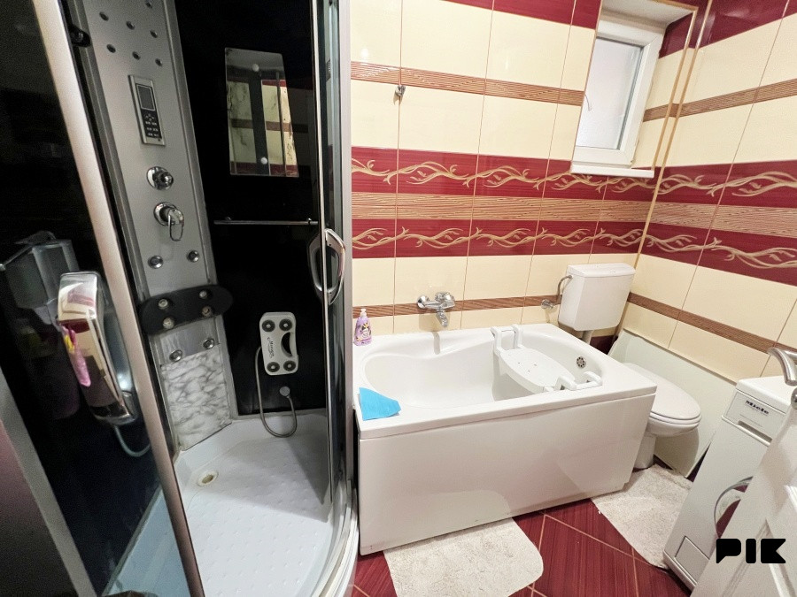 Namješten trosoban stan na Jaliji, P=75m2+10m2