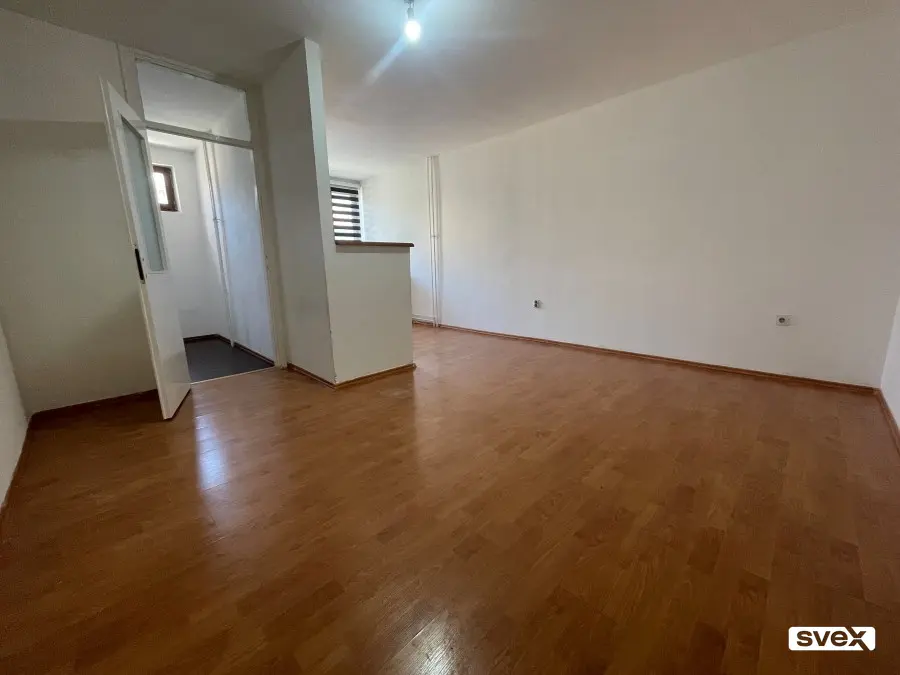 Garsonjera 33m2, Nova Zenica