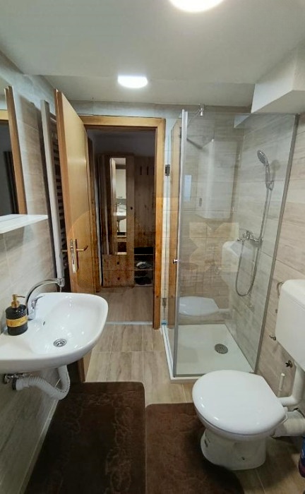 Objekat sa četiri apartmana, Vlašić